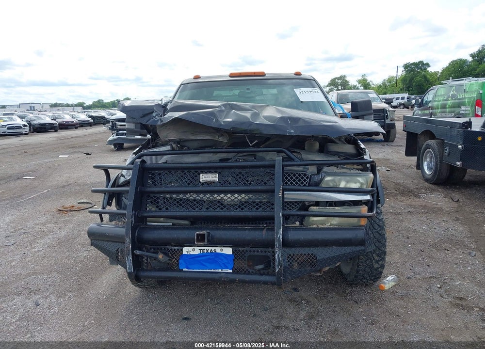 2004 CHEVROLET SILVERADO 3500 LS VIN: 1GCJK33U74F159664