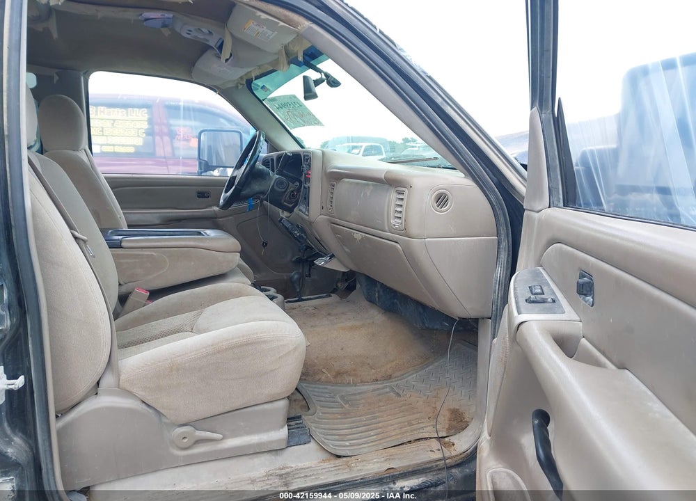 2004 CHEVROLET SILVERADO 3500 LS VIN: 1GCJK33U74F159664