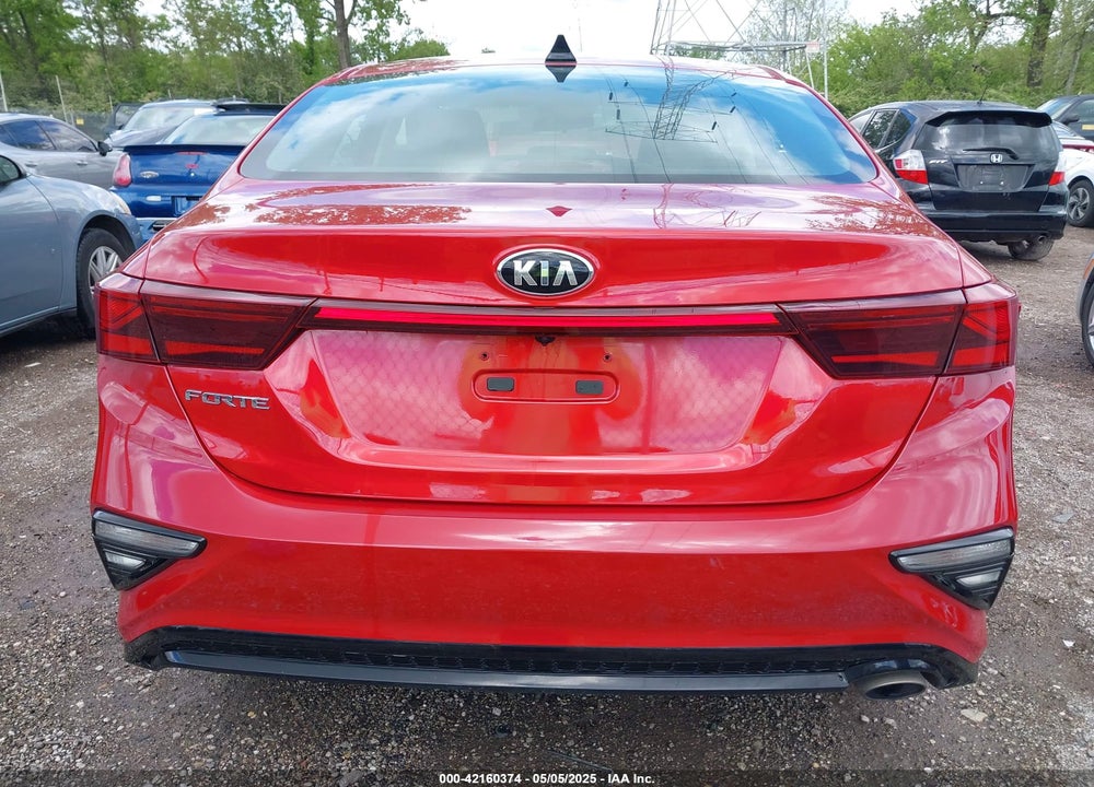 2021 KIA FORTE VIN: 3KPF24AD2ME359327