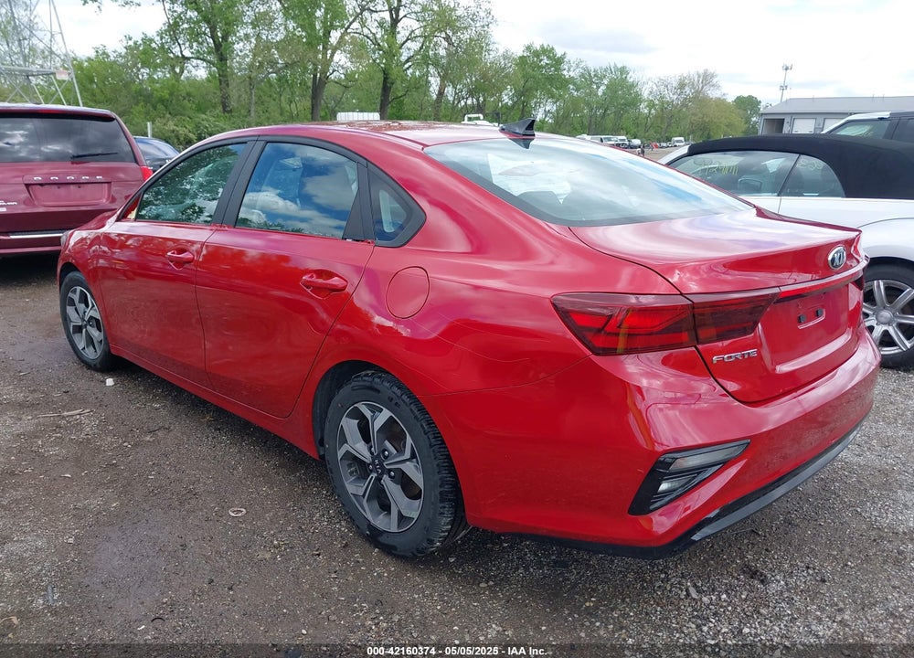 2021 KIA FORTE VIN: 3KPF24AD2ME359327