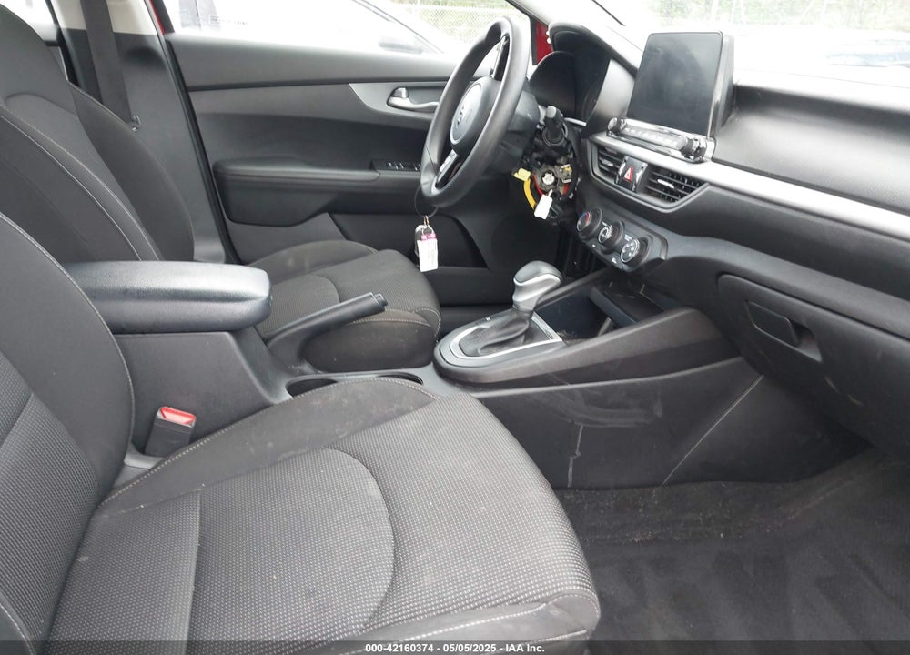 2021 KIA FORTE VIN: 3KPF24AD2ME359327