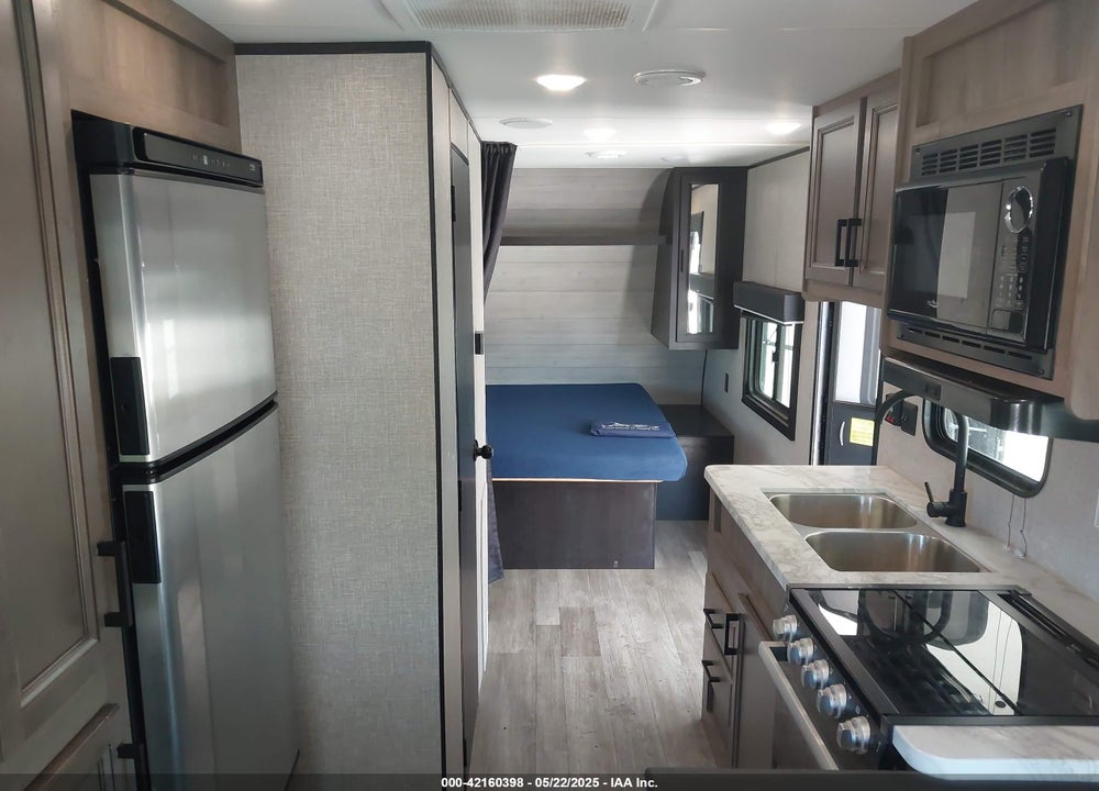 2022 JAYCO JAY FLIGHT SLX 212QB TRAVEL TRAILER VIN: 1UJBJ0BL7N17Z0508