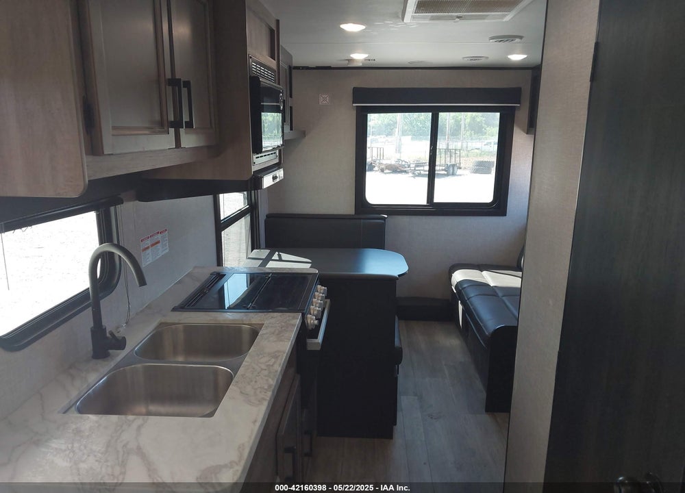 2022 JAYCO JAY FLIGHT SLX 212QB TRAVEL TRAILER VIN: 1UJBJ0BL7N17Z0508