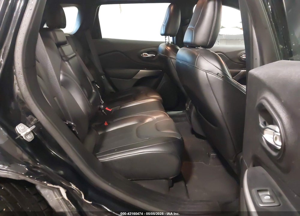 2019 JEEP CHEROKEE VIN: 1C4PJMDN3KD343910