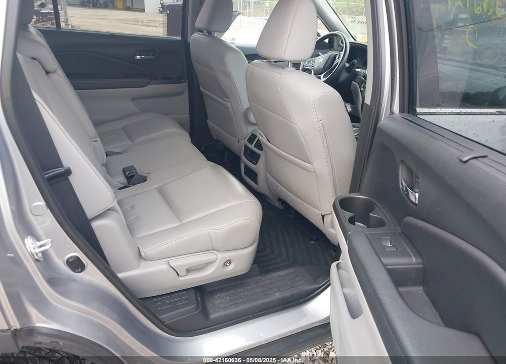 2021 HONDA PILOT VIN: 5FNYF6H50MB063465