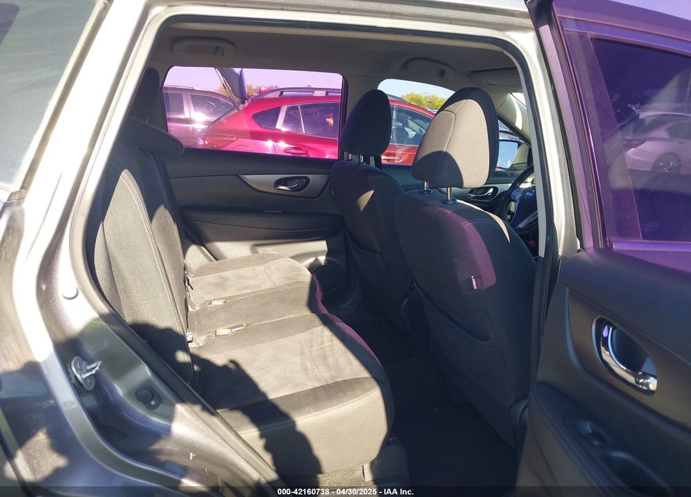 2016 NISSAN ROGUE VIN: KNMAT2MT6GP704622