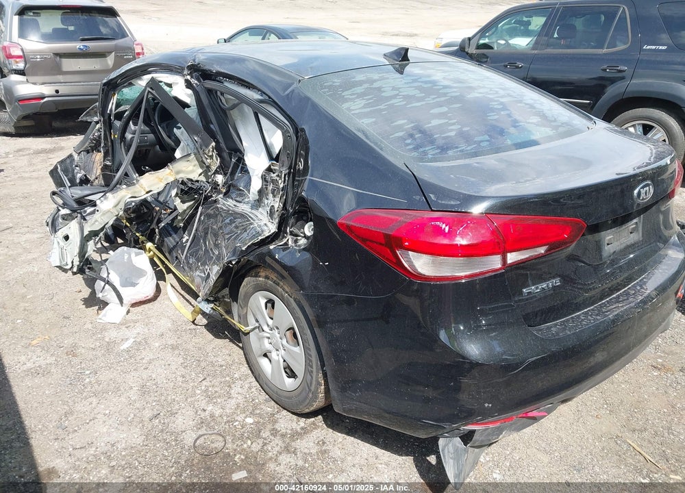2018 KIA FORTE VIN: 3KPFK4A72JE220675