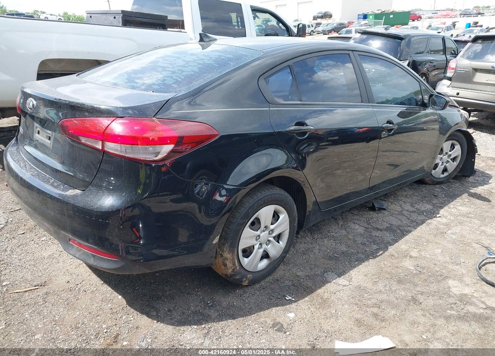 2018 KIA FORTE VIN: 3KPFK4A72JE220675