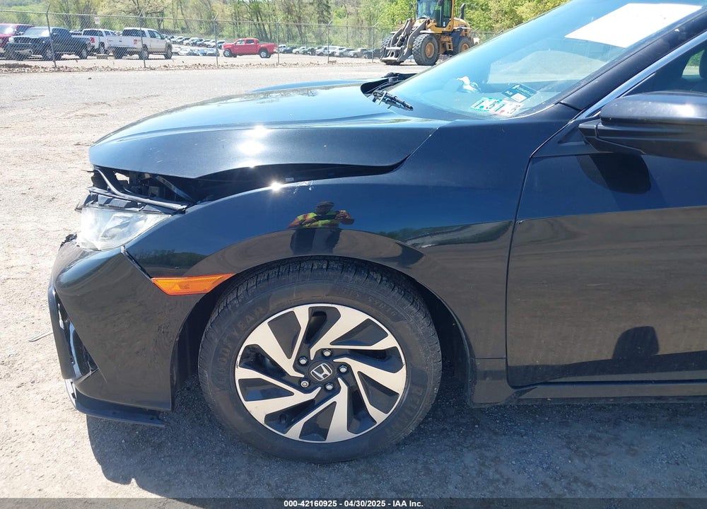 2018 HONDA CIVIC VIN: SHHFK7H23JU401689