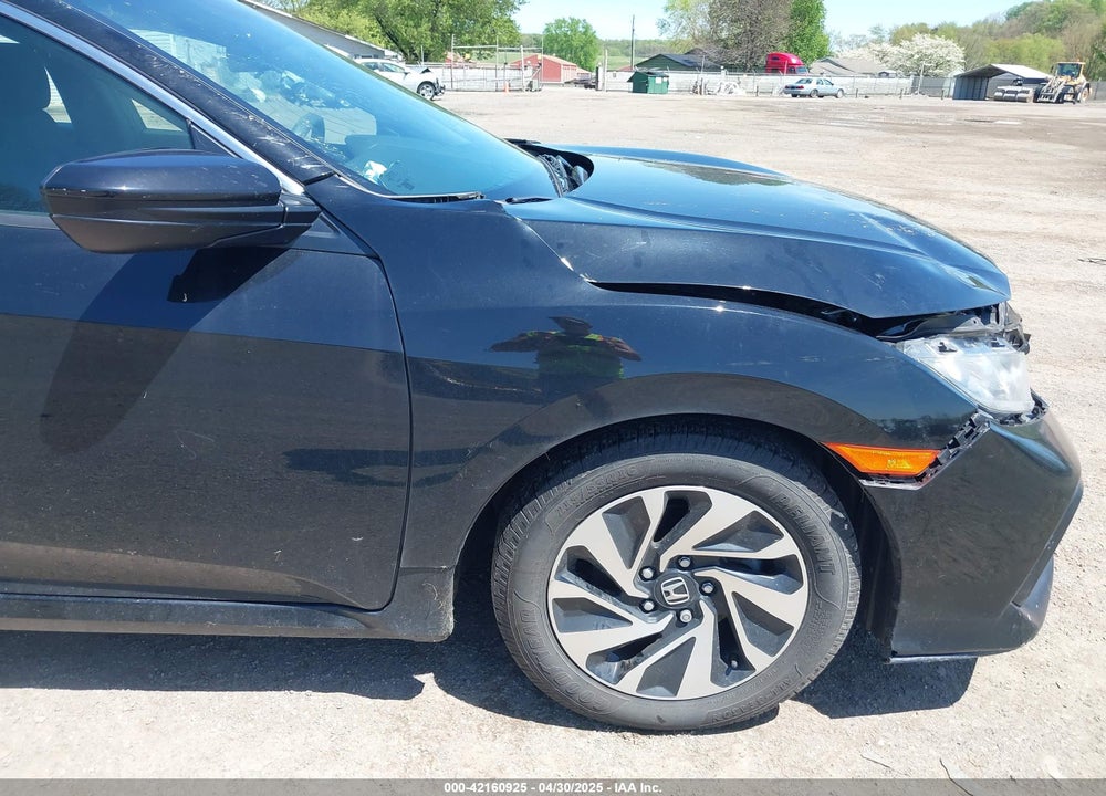 2018 HONDA CIVIC VIN: SHHFK7H23JU401689