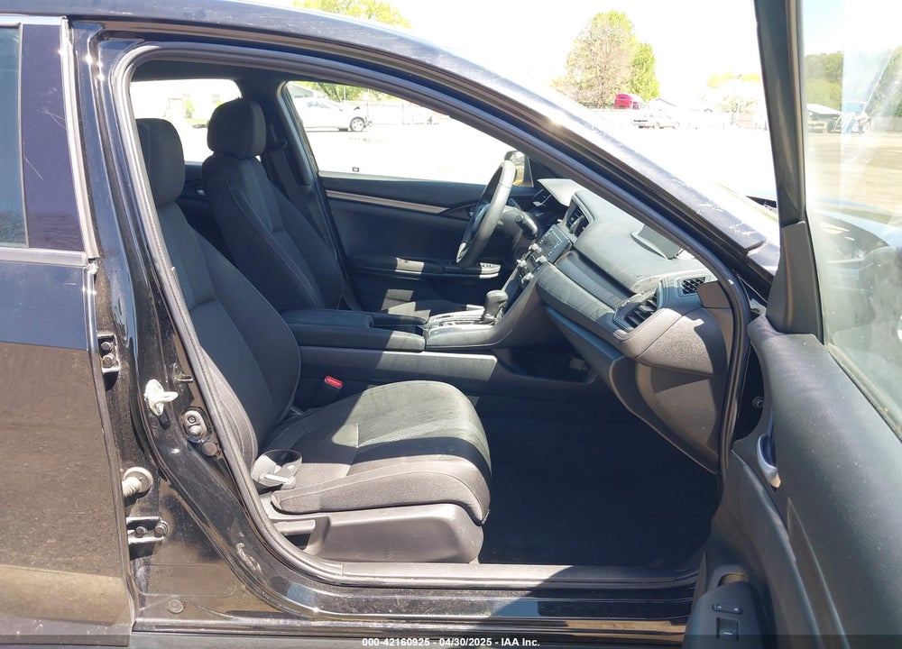 2018 HONDA CIVIC VIN: SHHFK7H23JU401689