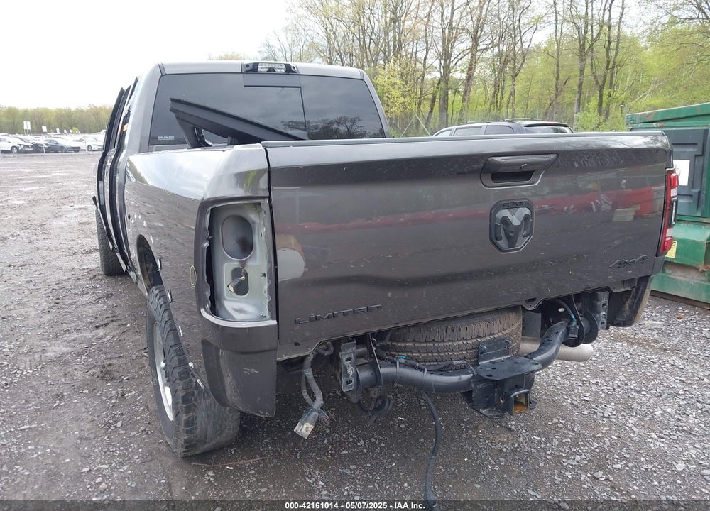 2022 RAM 3500 LIMITED  4X4 6'4 BOX VIN: 3C63R3PL1NG304324