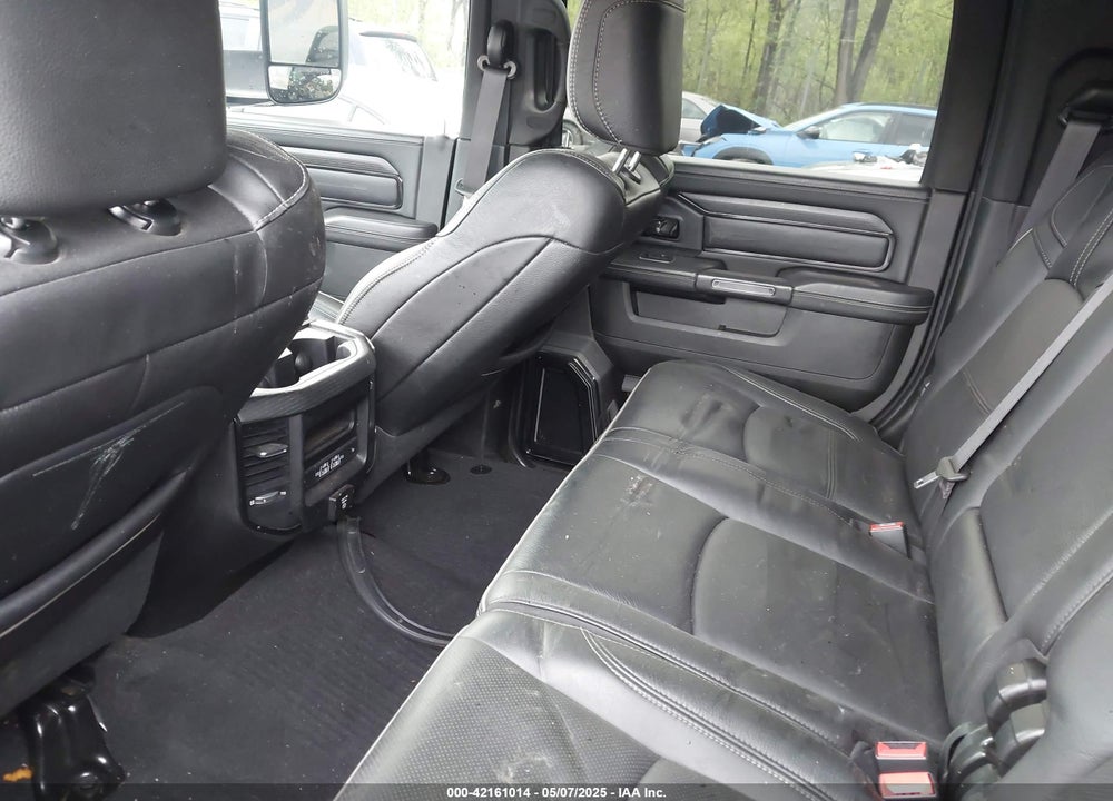 2022 RAM 3500 LIMITED  4X4 6'4 BOX VIN: 3C63R3PL1NG304324