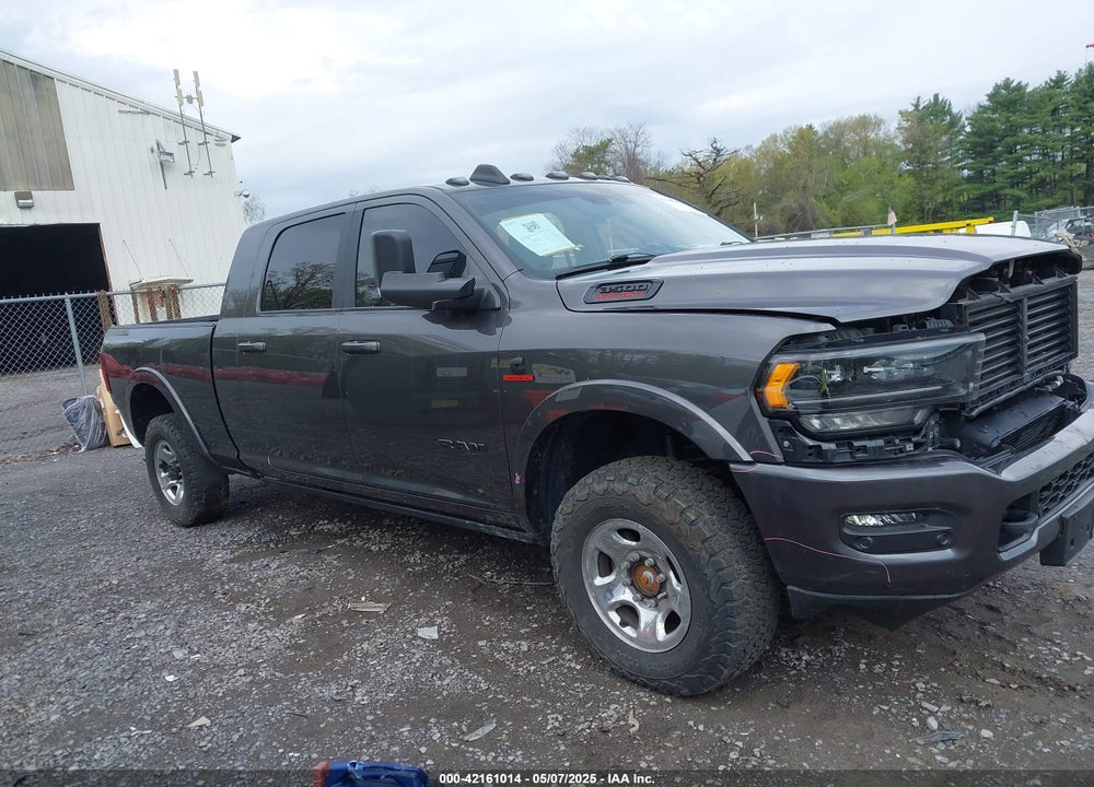 2022 RAM 3500 LIMITED  4X4 6'4 BOX VIN: 3C63R3PL1NG304324