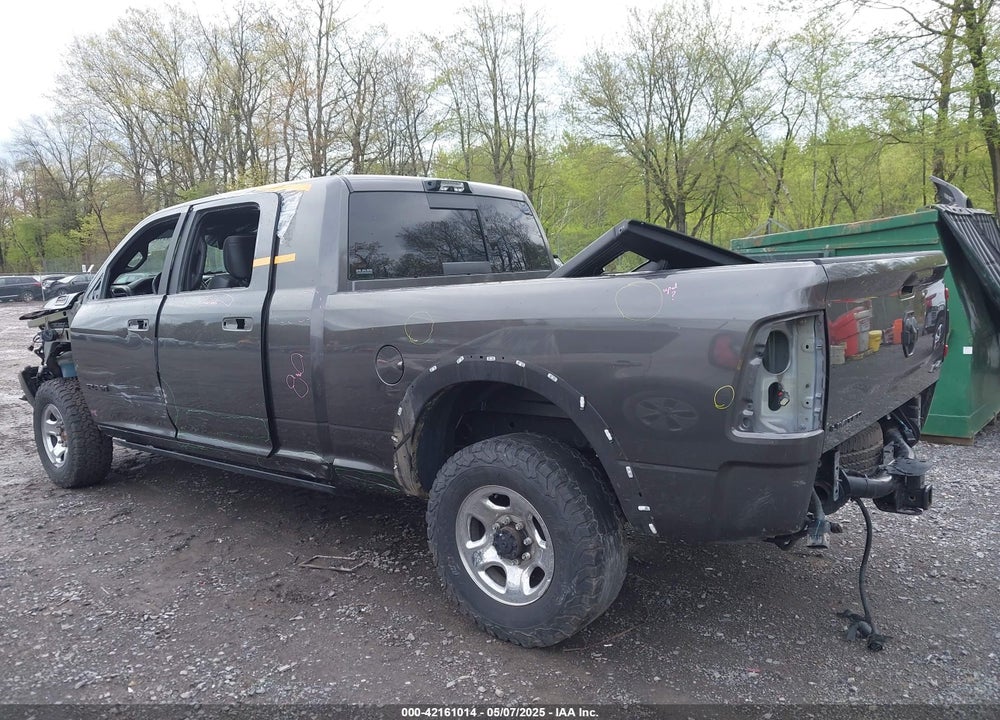 2022 RAM 3500 LIMITED  4X4 6'4 BOX VIN: 3C63R3PL1NG304324