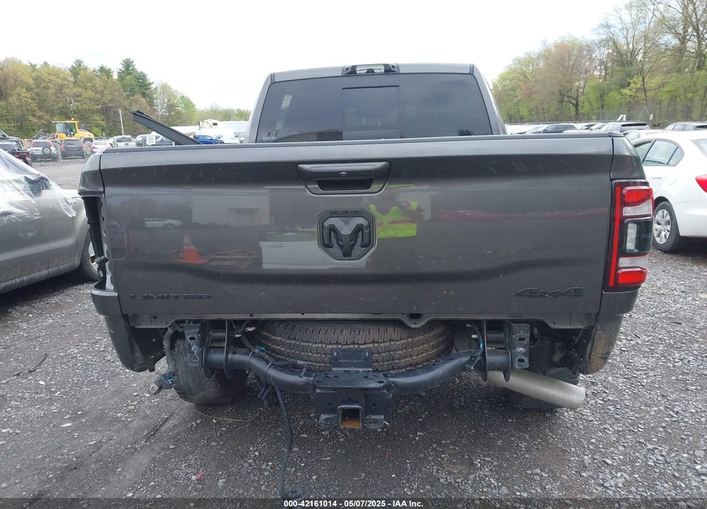 2022 RAM 3500 LIMITED  4X4 6'4 BOX VIN: 3C63R3PL1NG304324