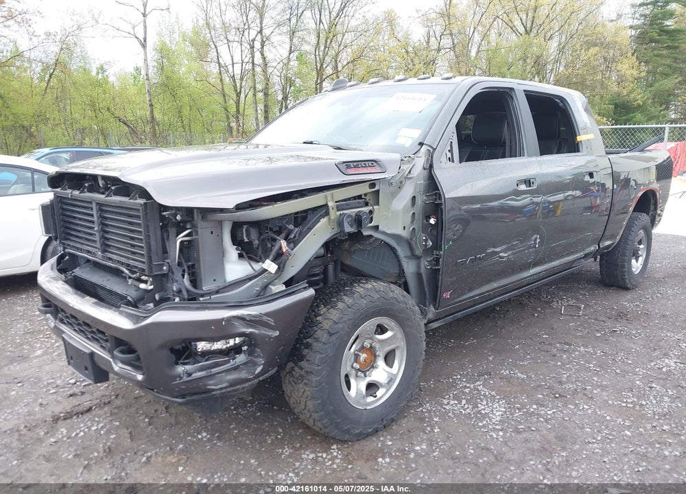 2022 RAM 3500 LIMITED  4X4 6'4 BOX VIN: 3C63R3PL1NG304324