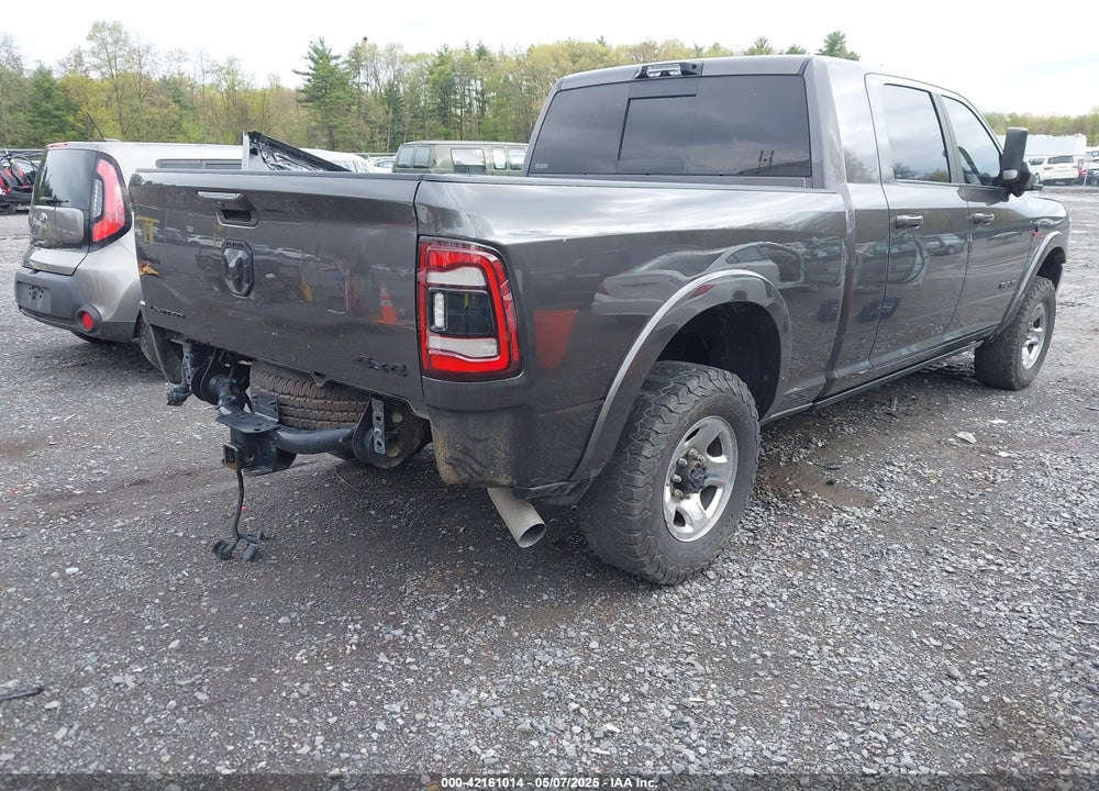 2022 RAM 3500 LIMITED  4X4 6'4 BOX VIN: 3C63R3PL1NG304324