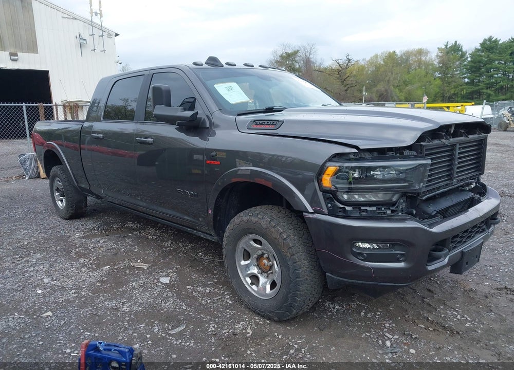 2022 RAM 3500 LIMITED  4X4 6'4 BOX VIN: 3C63R3PL1NG304324