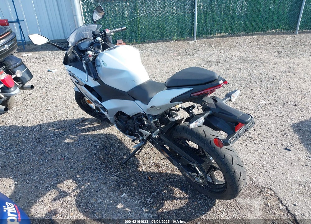 2025 KAWASAKI EX500 H VIN: ML5EXGH19SDA46152