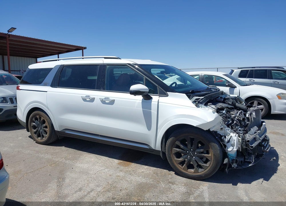 2023 KIA CARNIVAL MPV SX VIN: KNDNE5H30P6221317