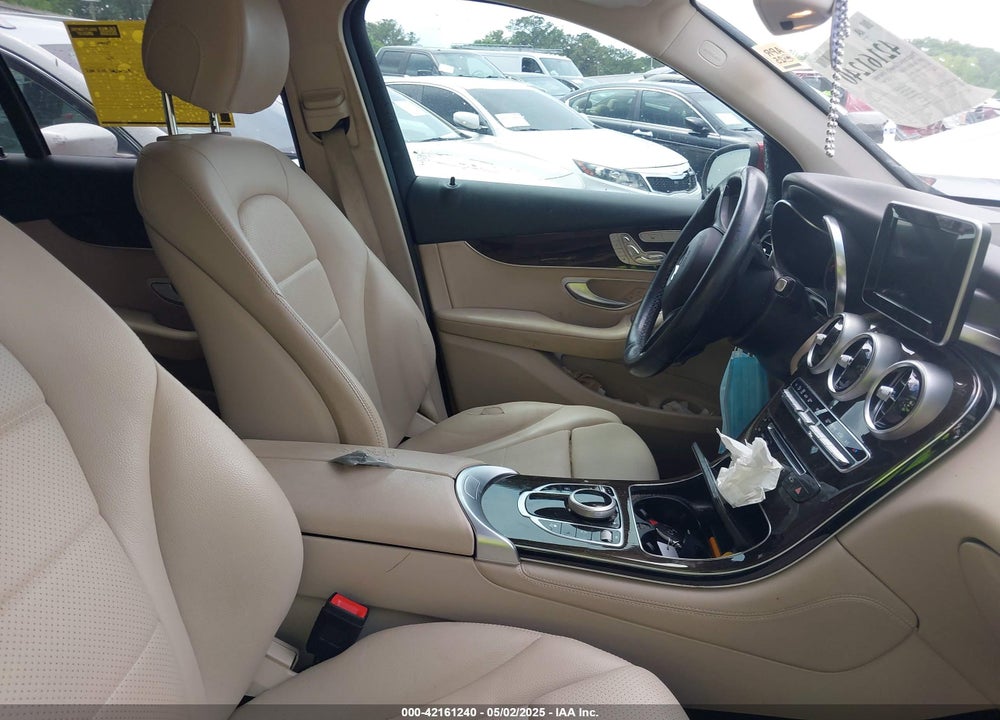 2019 MERCEDES-BENZ GLC 300 VIN: WDC0G4JB1KV149715