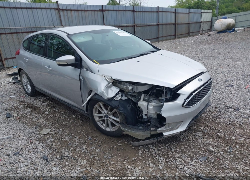 2015 FORD FOCUS SE VIN: 1FADP3K24FL307343