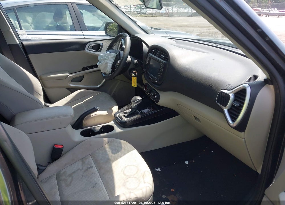 2020 KIA SOUL LX VIN: KNDJ23AU9L7729515