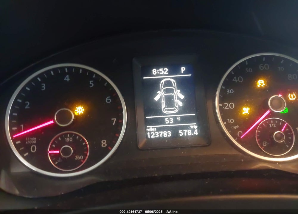 2012 VOLKSWAGEN TIGUAN VIN: WVGAV7AX7CW579544