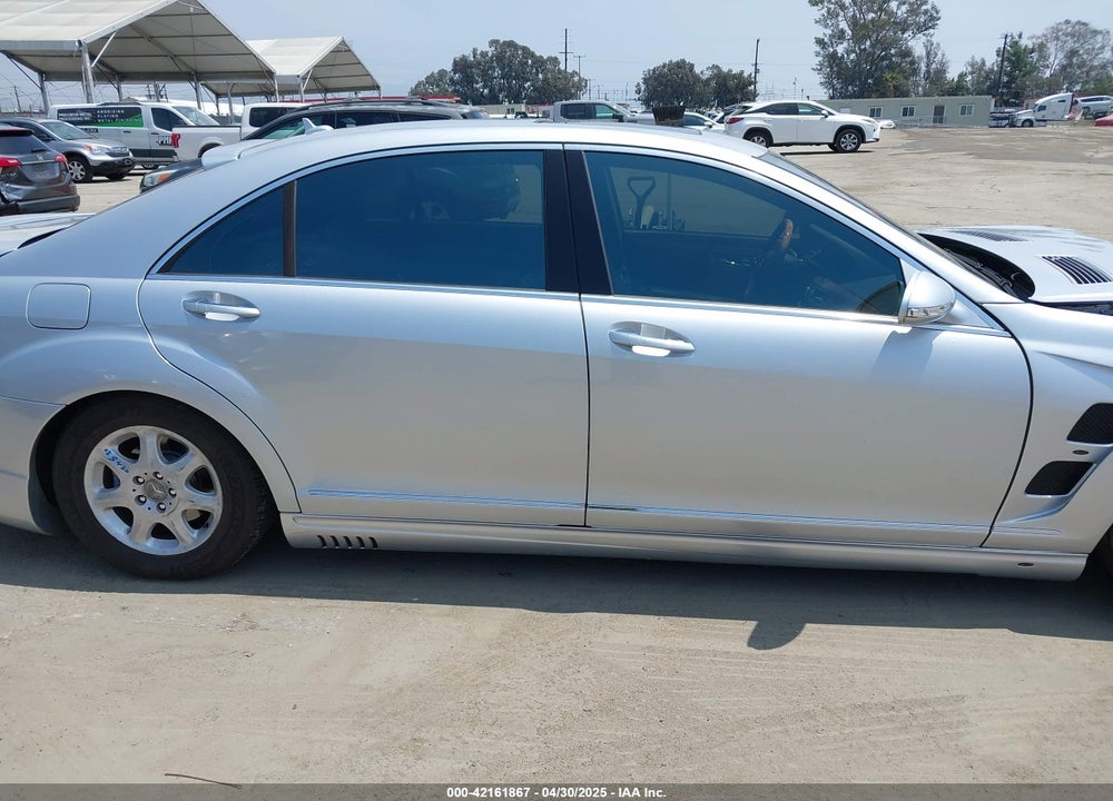 2008 MERCEDES-BENZ S 550 VIN: WDDNG71X68A213598