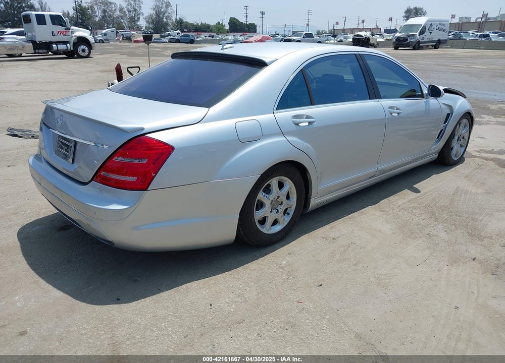 2008 MERCEDES-BENZ S 550 VIN: WDDNG71X68A213598