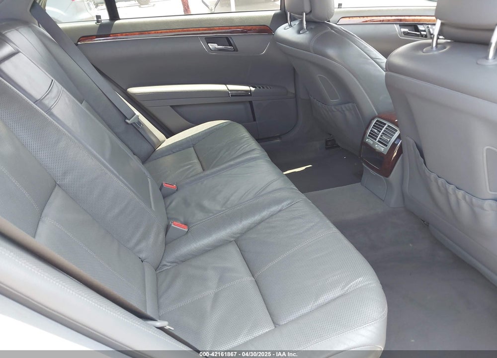 2008 MERCEDES-BENZ S 550 VIN: WDDNG71X68A213598