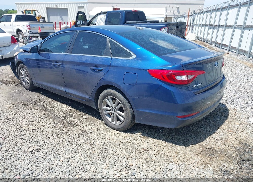 2015 HYUNDAI SONATA VIN: 5NPE24AF6FH135439