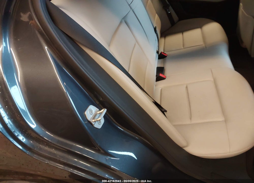 2013 MERCEDES-BENZ E 350 VIN: WDDHF8JB1DA667536