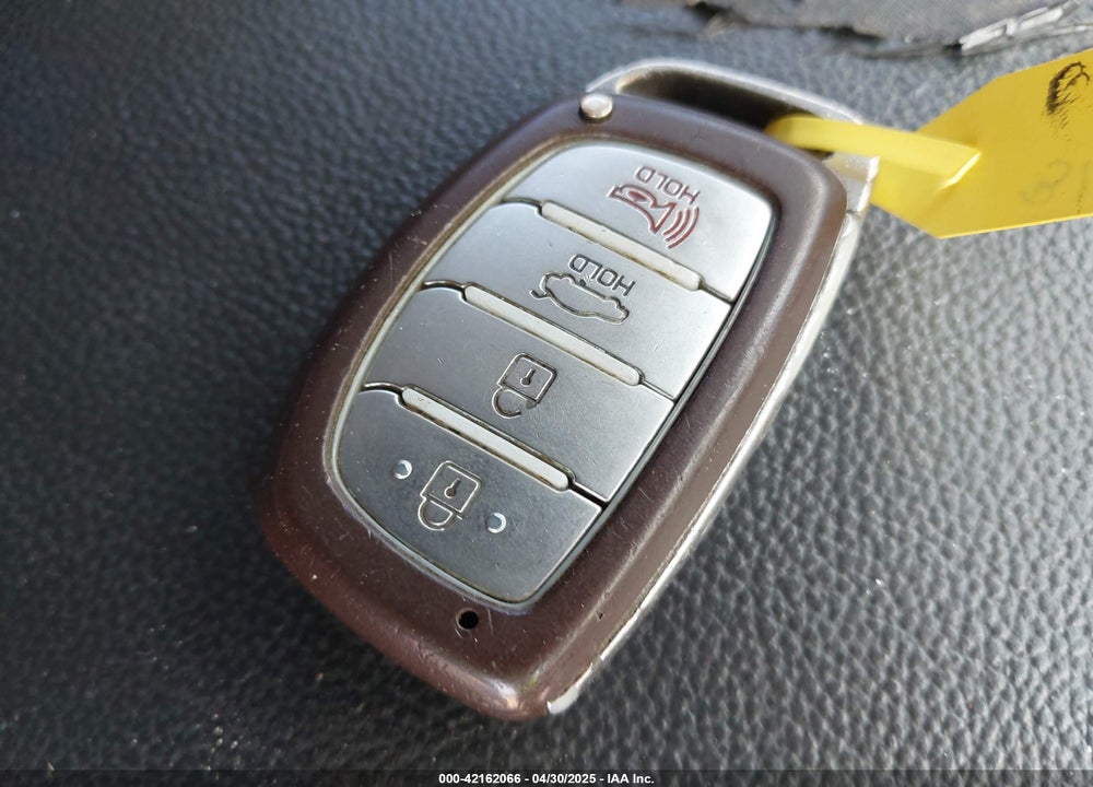 2017 HYUNDAI SONATA VIN: 5NPE34AF9HH563568