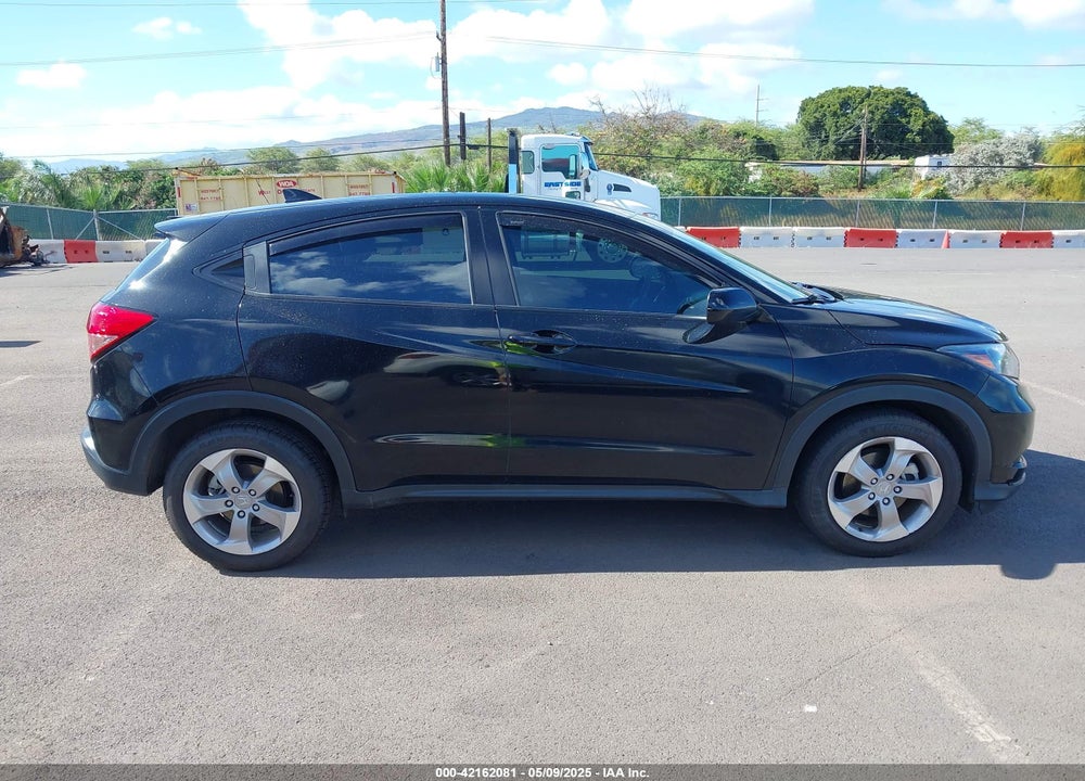 2018 HONDA HR-V VIN: 3CZRU5H33JM720215