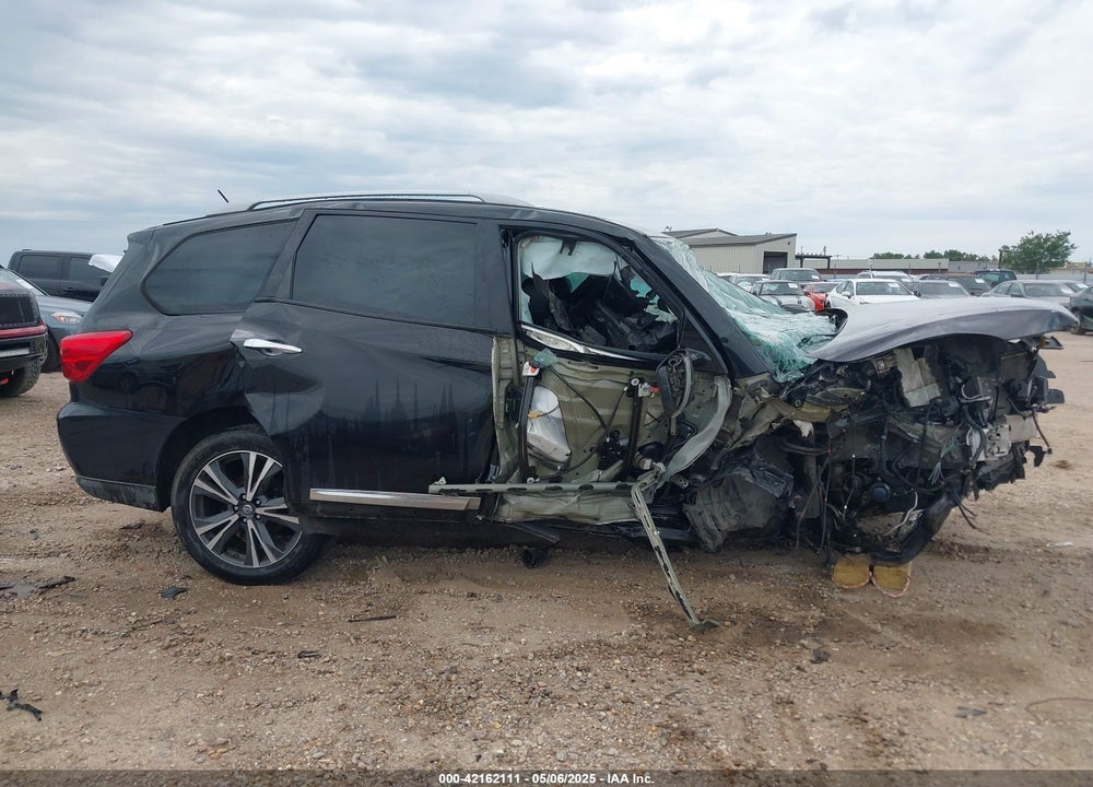 2018 NISSAN PATHFINDER VIN: 5N1DR2MM7JC611610