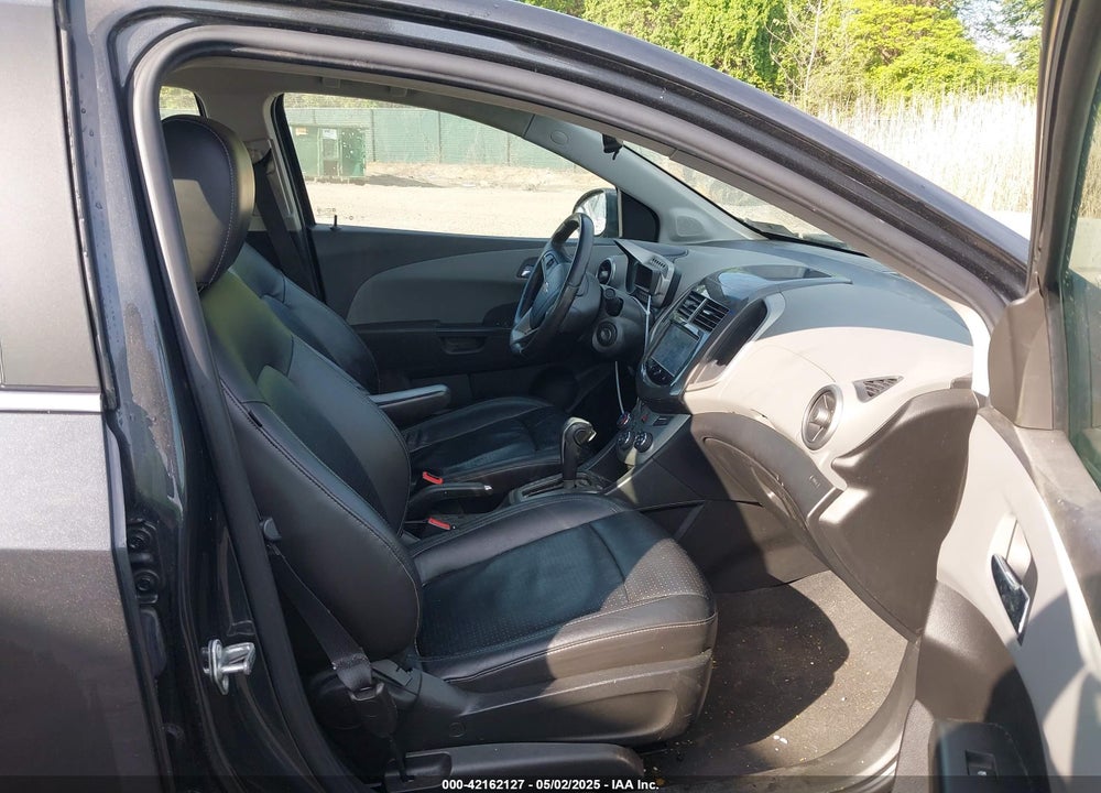 2016 CHEVROLET SONIC VIN: 1G1JE5SB9G4133949