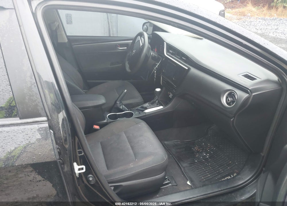 2019 TOYOTA COROLLA VIN: 2T1BURHE6KC140130