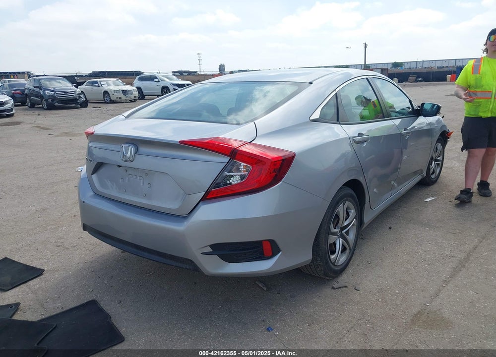 2017 HONDA CIVIC VIN: 19XFC2F52HE007907