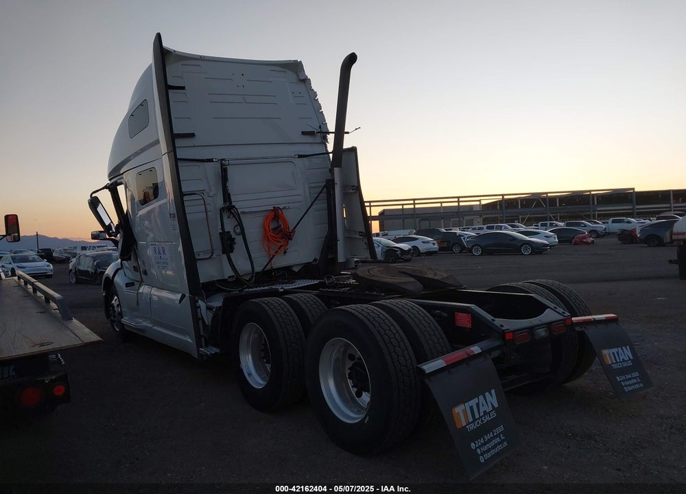 2021 VOLVO VNL VIN: 4V4NC9EH8MN263379