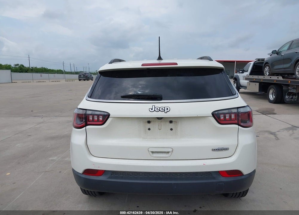 2019 JEEP COMPASS VIN: 3C4NJCBB9KT652088