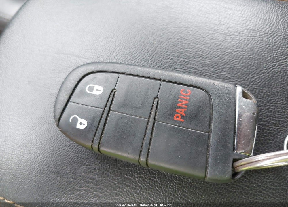 2019 JEEP COMPASS VIN: 3C4NJCBB9KT652088