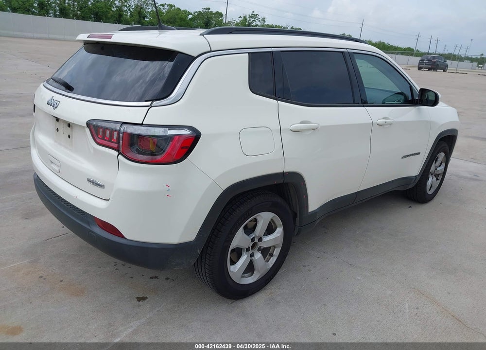 2019 JEEP COMPASS VIN: 3C4NJCBB9KT652088