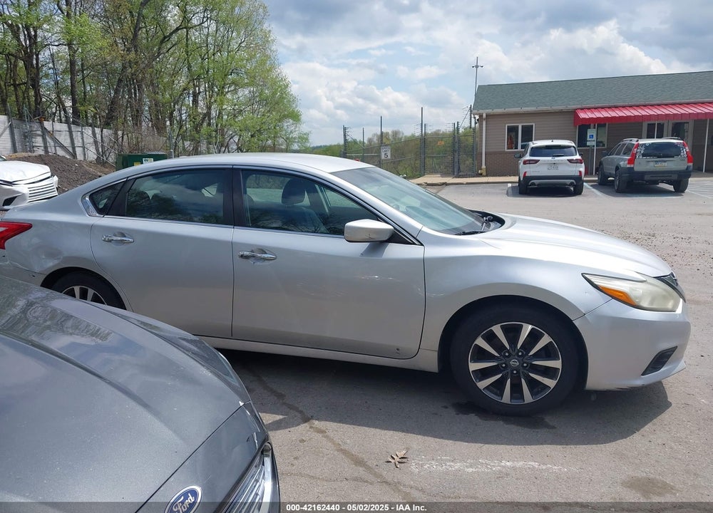 2017 NISSAN ALTIMA VIN: 1N4AL3AP4HC288839