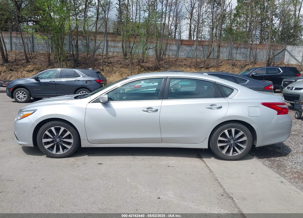 2017 NISSAN ALTIMA VIN: 1N4AL3AP4HC288839