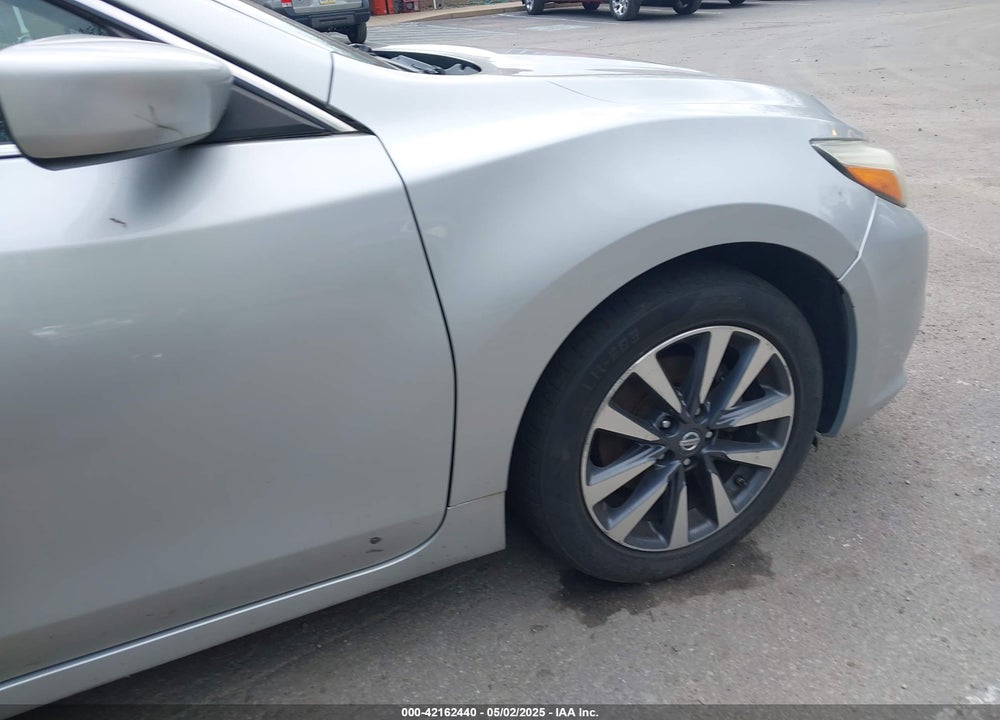 2017 NISSAN ALTIMA VIN: 1N4AL3AP4HC288839
