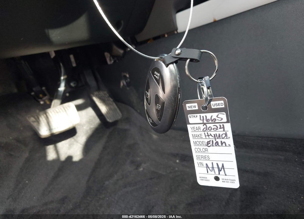 2024 HYUNDAI ELANTRA VIN: KMHLP4DG2RU677351