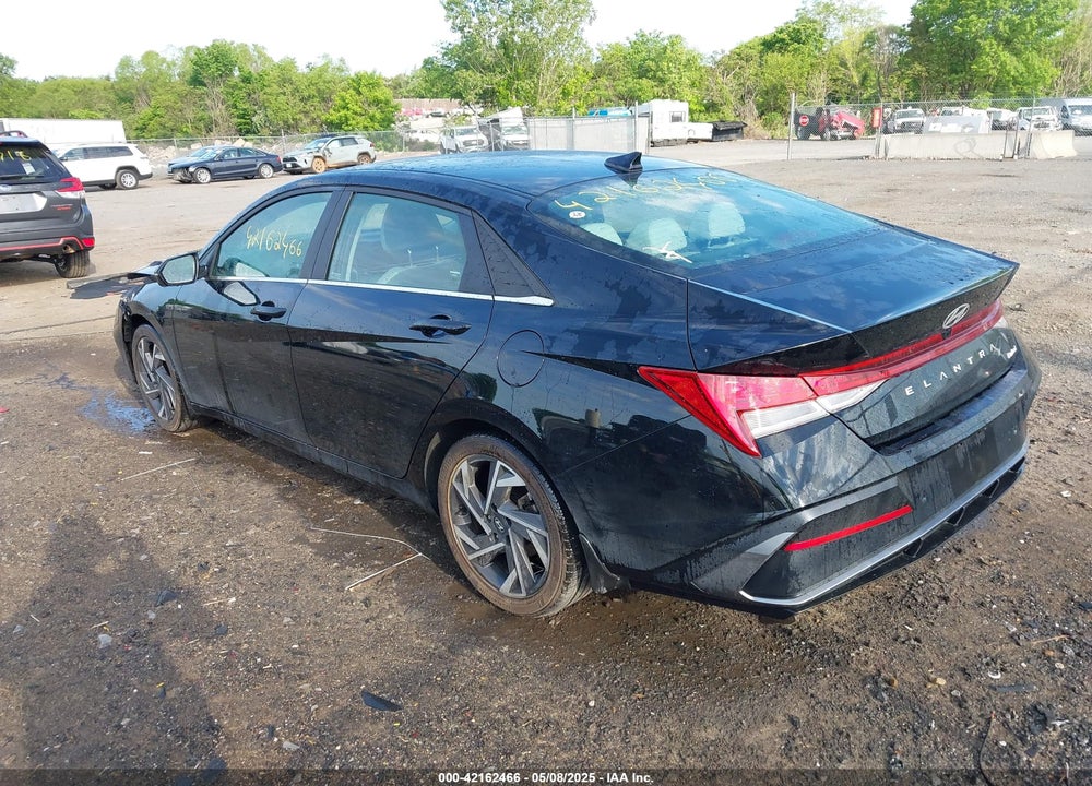 2024 HYUNDAI ELANTRA VIN: KMHLP4DG2RU677351