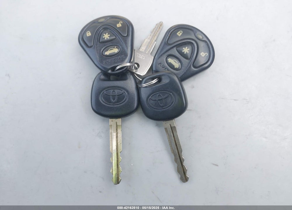 2005 TOYOTA COROLLA S VIN: 1NXBR32EX5Z361448